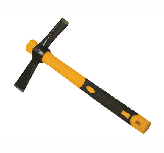 roughneck micro cutter mattock with fibreglass handle rou64012